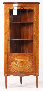 161953. VITRINSKÅP, rokokostil, 1900-tal.