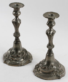 167717. LJUSSTAKAR, ett par, rokokostil, 1900-tal.