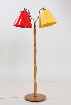 170131. GOLVLAMPA, 1900-talets första hälft.