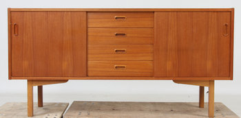 173665. SIDEBOARD, 19501960-tal.