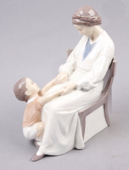 180346. FIGURIN, porslin, Bing  Gröndahl, Danmark.