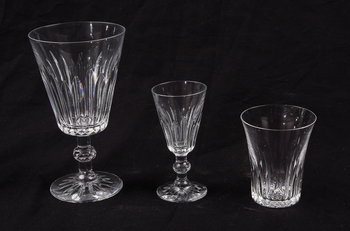 180508. GLASSERVIS, 30 delar, glas. 1900-tal.