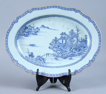 180763. FAT, porslin, Kina, 1700-tal.