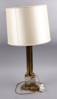 181419. BORDSARMATURER ett par, glas och mässing. 1900-tal.