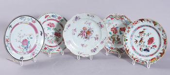181471. TALLRIKAR, 5 st, porslin, Kina, Qianlong, 1700-tal.