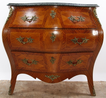 1831. BYRÅ. Rokokostil.