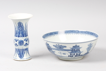 18385. SKÅL samt VAS, porslin. Kina. 1800-tal.