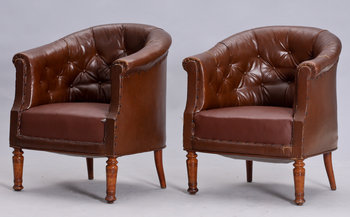 187279. CLUBFÅTÖLJER, ett par. 1900-talets mitt.