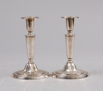 187714. LJUSSTAKAR ett par, silver, C. G. Hallberg, 1955.