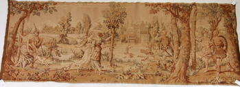 18983. VÄGGBONAD. Gobelängstil, ca 330 x 119.