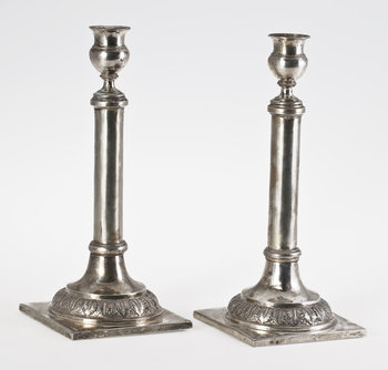 190640. LJUSSTAKAR, ett par, silver, empire, troligen Polen 1800-talets första hälft. Totalvikt ca 780 gram.