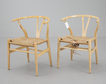 190815. KARMSTOLAR, ett par, Y-stolen, Hans J Wegner, Carl Hansen  Söner.