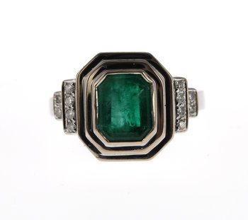 191201. RING, 18k vitguld med smaragd, 1.88 ct samt briljantslipade diamanter, tot. ca 0.12 ct.