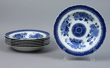 192477. TALLRIKAR, 7 st, porslin, Kina, Jiaqing, 1796-1820.