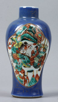 194136. VAS, porslin, Kina, 1800-tal.