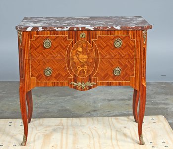 195748. BYRÅ, gustaviansk stil, 1900-tal.