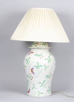 19613. BORDSLAMPA, porslin. 1900-tal.