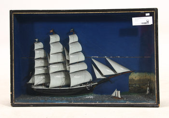 197021. HALVMODELL med FARTYG. 18001900-tal.