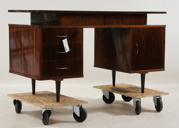 197960. SKRIVBORD, 1900-talets mitt.