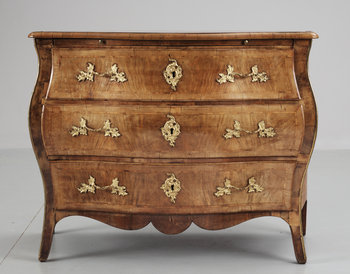 199812. BYRÅ, rokoko, 1700-tal.
