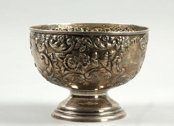200597. SKÅL på fot, silver, England, 1900-talets början.