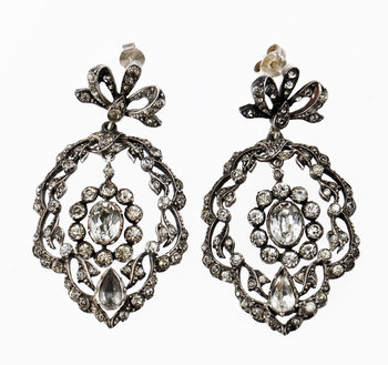 202162. ÖRHÄNGEN, ett par, silver, paste, tidigt 1900-tal.