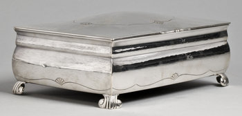204309. CIGARRSKRIN, silver, GAB, Stockholm 1928. Totalvikt 1200 gram.