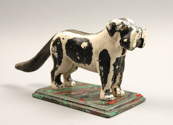 206089. NÖTKNÄPPARE, bemålad metall, 1900-tal.