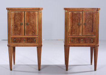 206647. POTTSKÅP, ett par, sengustaviansk stil, 18001900-tal.