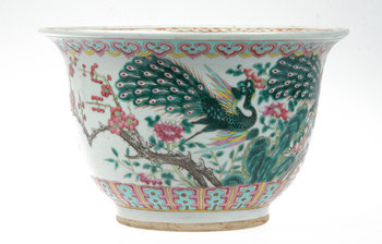 208131. YTTERFODER, porslin, Kina, 18001900-tal.
