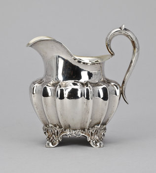 GRÄDDKANNA, silver. Nyrokoko, Gustaf Möllenborg Stokholm 1848. Vikt 269 gr.