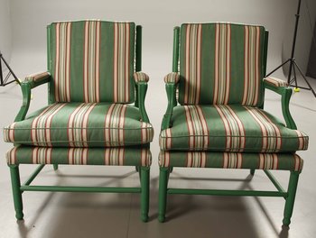 213101. KARMSTOLAR, ett par. sk Gripsholmsfåtöljer. 1900-tal. Norell.