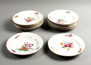 213742. TALLRIKAR 12 st, porslin, Meissen, Marcolinis period ca 1800.