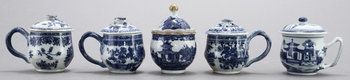 220408. CREMEKOPPAR, 5 st, porslin, Kina, 1700-tal.