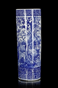 222164. PARAPLYSTÄLL, porslin. Japan. Omkring 1900.