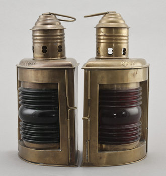 224128. LANTERNOR, ett par, mässing, 1900-talets första del.