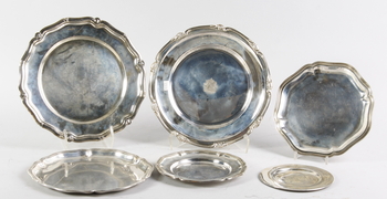 22415. TALLRIKAR, 6 st, silver, flera av CG Hallberg, Stockholm, 1900-talets första hälft.