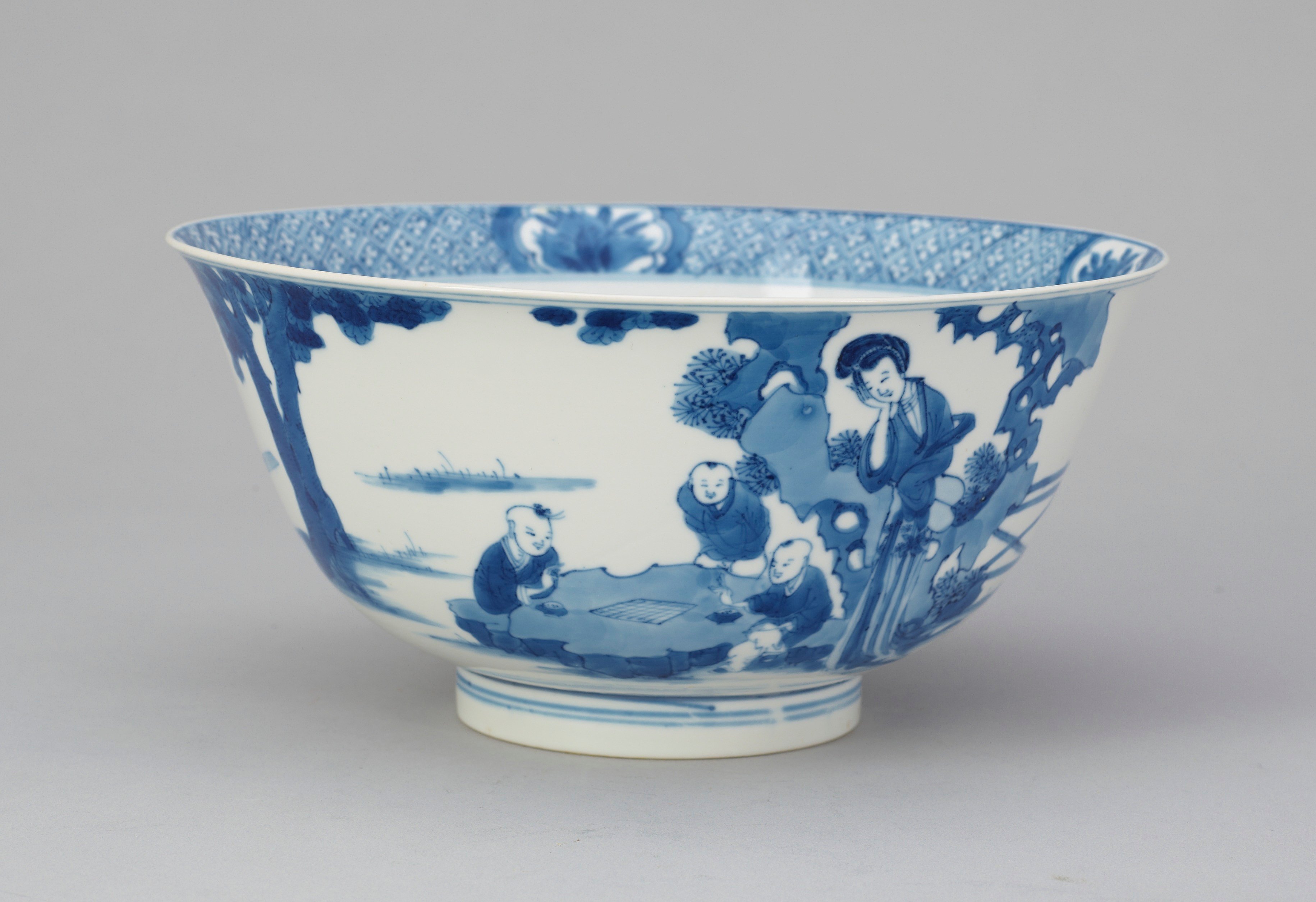 A late Qing dynasty bowl. Bukowskis