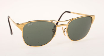 226486. SOLGLASÖGON. Ray Ban. 196070-tal.