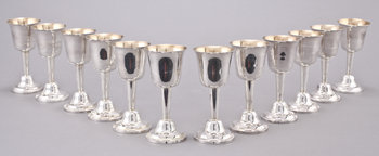 226518. BÄGARE, 12 st, silver, importstämplar, Haldeway, 1971. Vikt 720 gram.