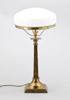 227972. BORDSLAMPA, mässing, 1900-talets första hälft.