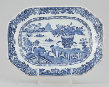 233646. STEKFAT, porslin, Kina, 1700-tal.