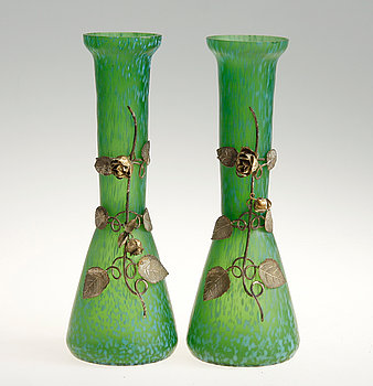 234164. VASER, ett par, glas, 1900-talets början.