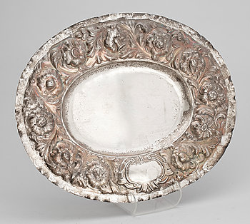235148. PRESENTERFAT, silver, barockstil, A. Nilsson, Lund 1918. Vikt ca 600 gram.