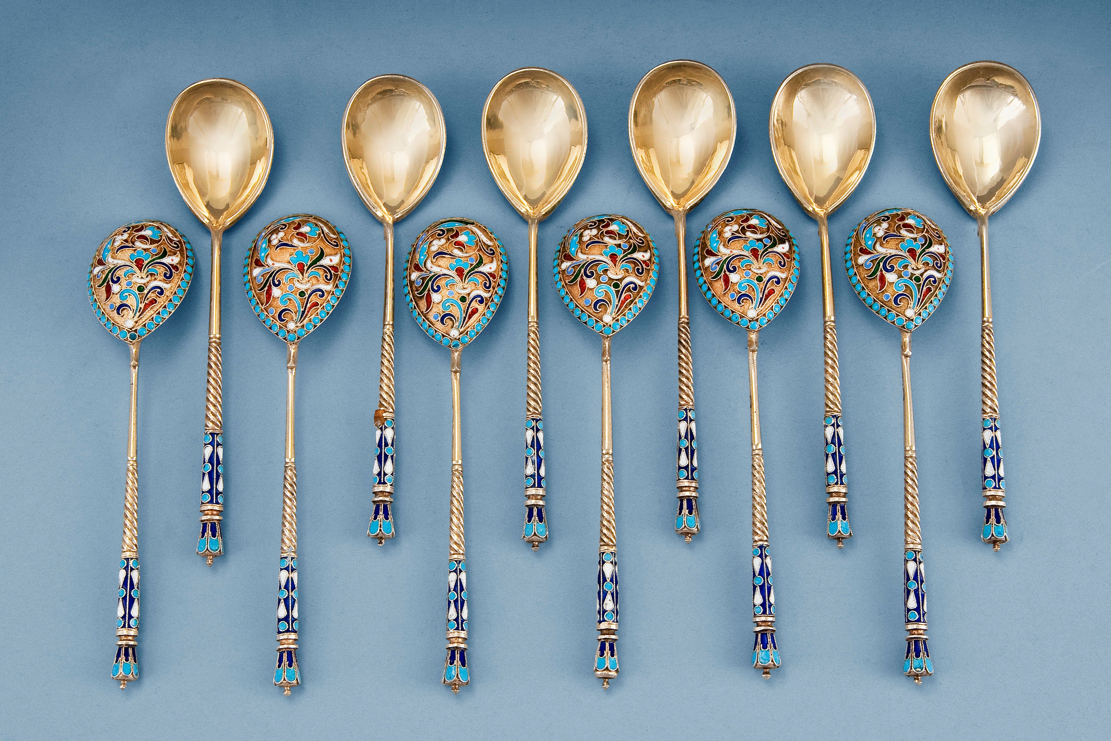 TWELVE ENAMELLED RUSSIAN SPOONS. Bukowskis