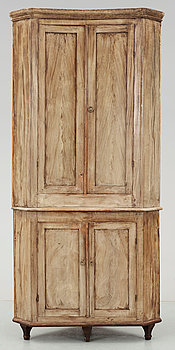 244298. HÖRNSKÅP, allmoge, 1800-tal.