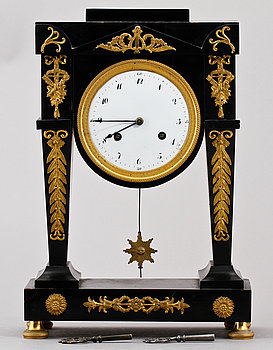 244322. BORDSPENDYL, senempire, 1800-talets mitt.