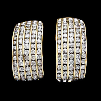 244731. ÖRHÄNGEN, 14k guld med briljantslipade diamanter, tot ca 4 ct.