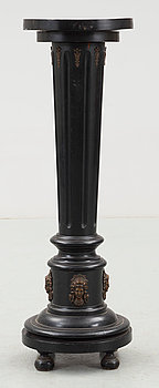 244748. PIEDESTAL, 1900-talets början.