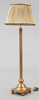 245307. GOLVLAMPA, 1900-talets mitt.